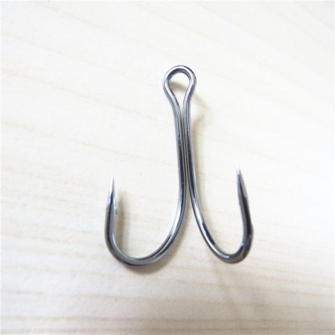 Fishing double hook frog bait